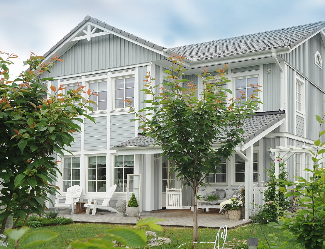 Beautifully sided East Tennessee home with new replacement windows